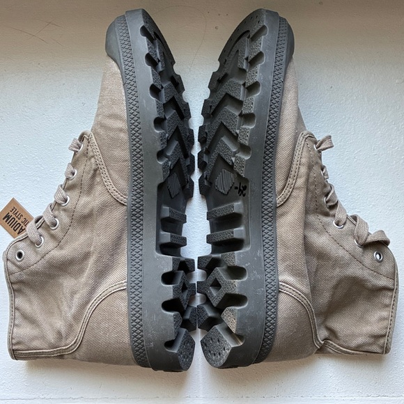 NWT  Palladium Pampa Men's Gray High Top Canvas Sneakers - Picture 6 of 11